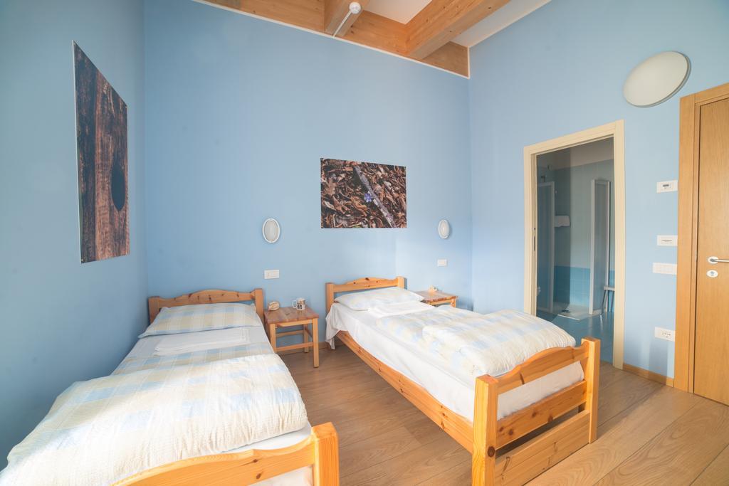 Hostel L'Ost - Ostello Di Grumes Ngoại thất bức ảnh