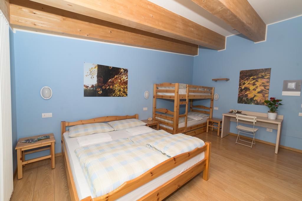 Hostel L'Ost - Ostello Di Grumes Ngoại thất bức ảnh