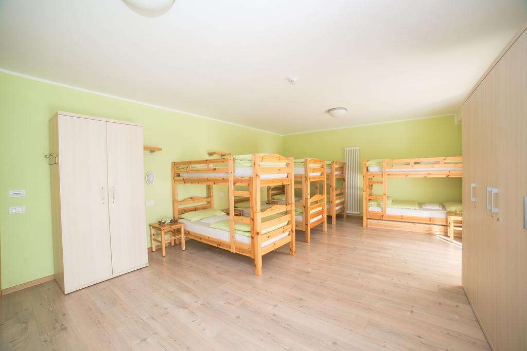Hostel L'Ost - Ostello Di Grumes Ngoại thất bức ảnh