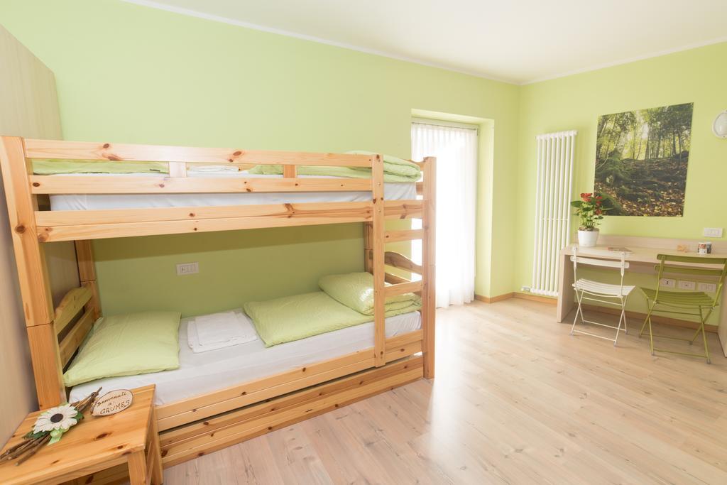 Hostel L'Ost - Ostello Di Grumes Phòng bức ảnh